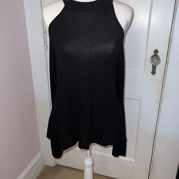Lovely tunic cold shoulder top, perfect condition, soft and stretchy sweater! - Picture 6 of 8